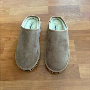 Outwoods Women's Tan Slip-On Loafers